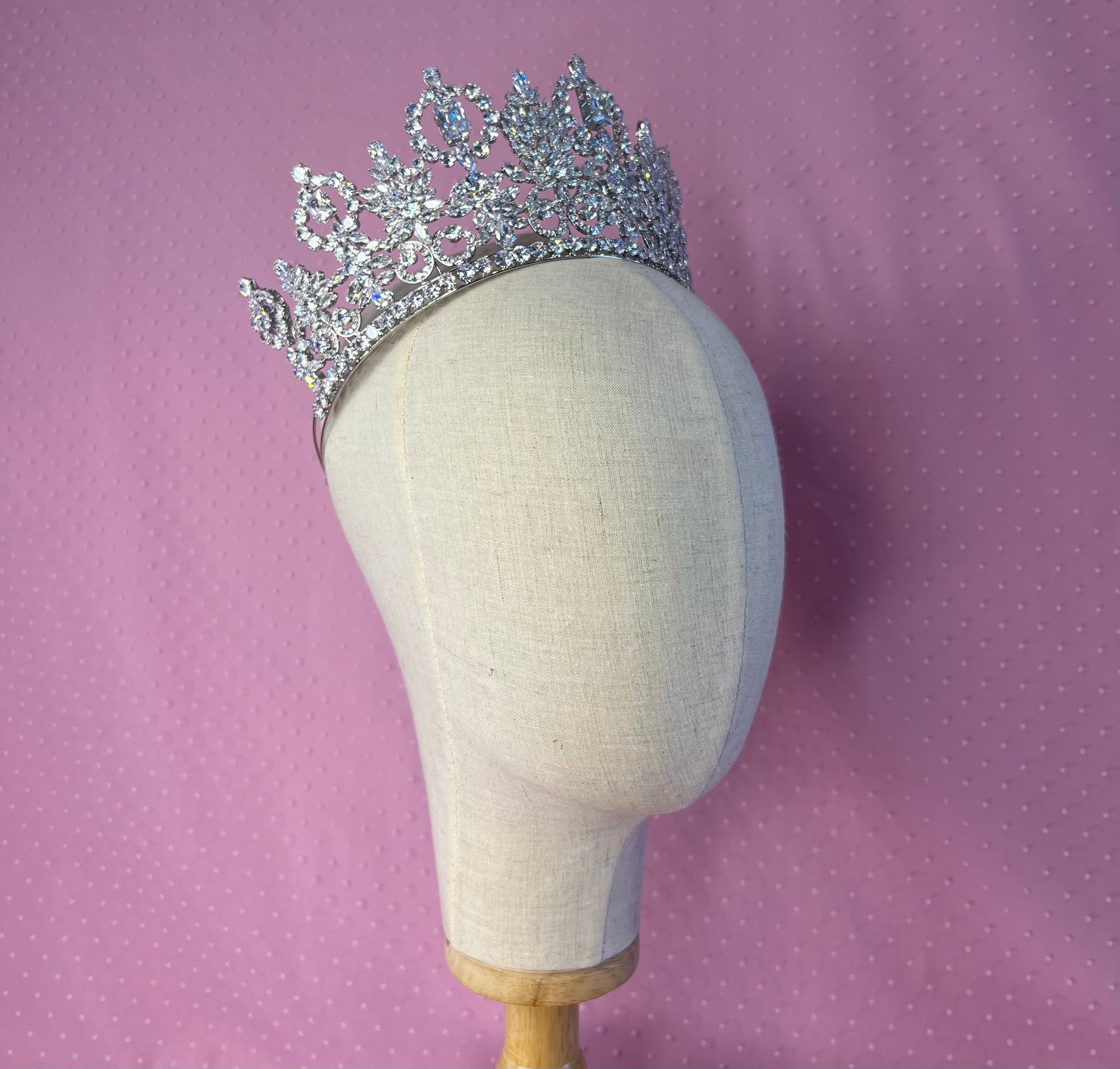 Adalina Tiara