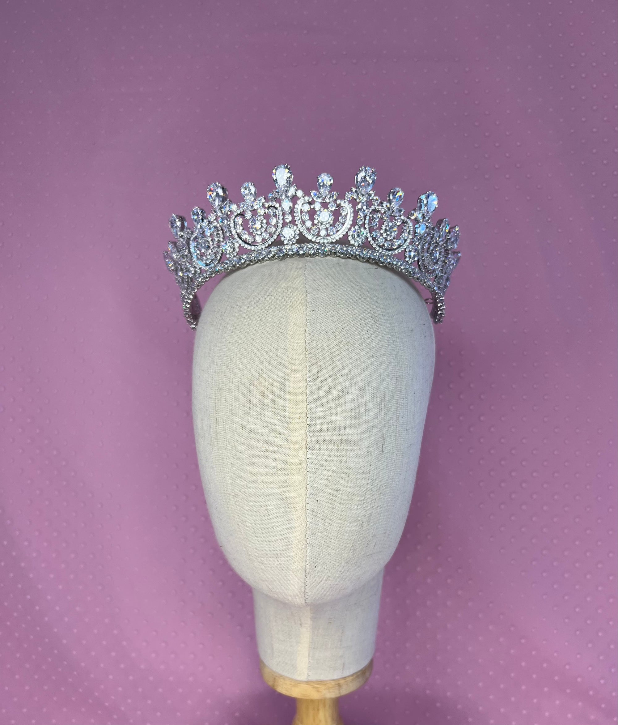 Adelva Tiara