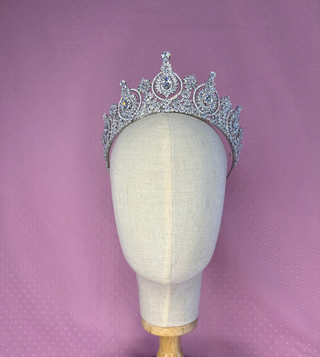 Adorina Tiara