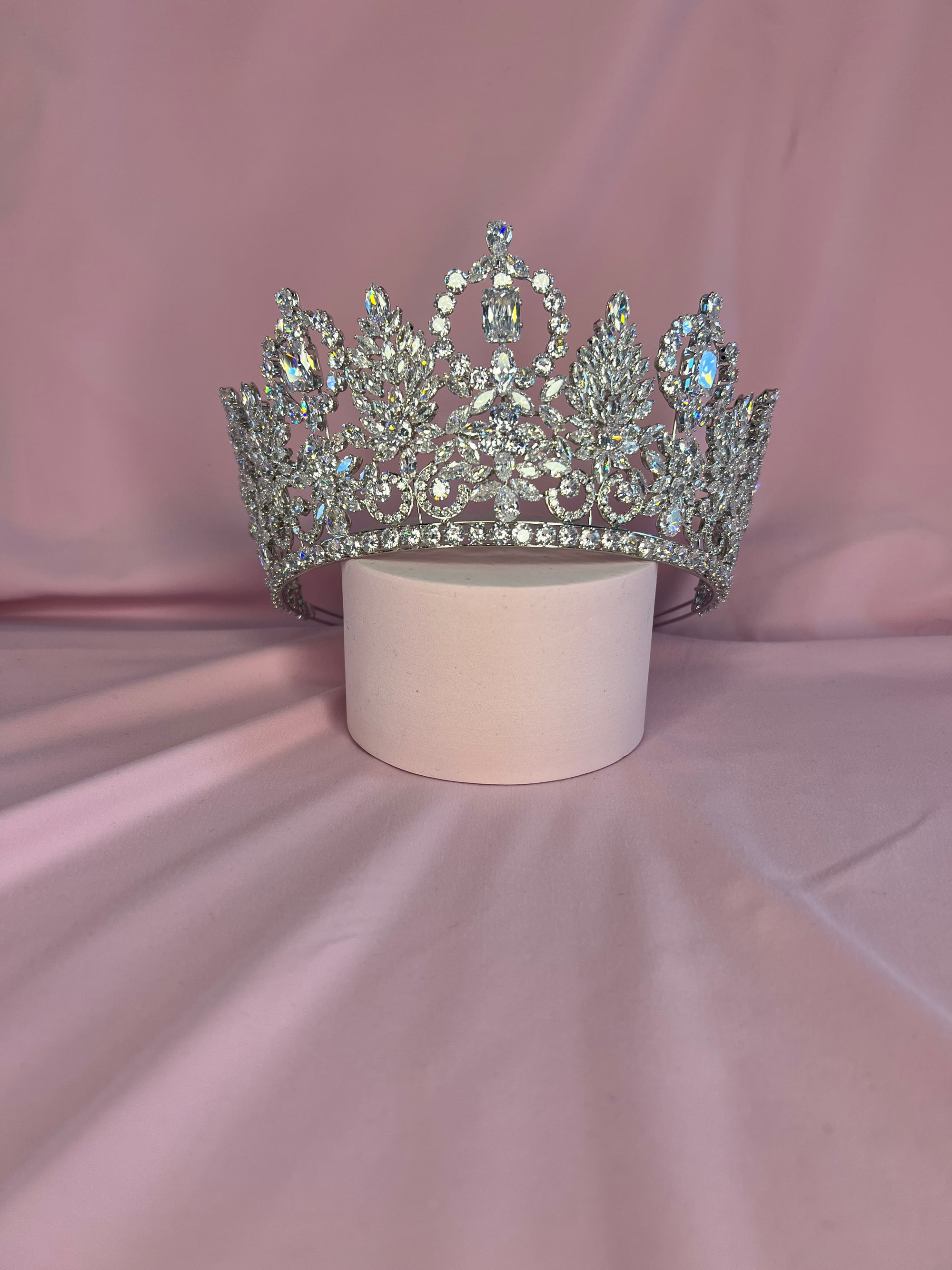 Adalina Tiara