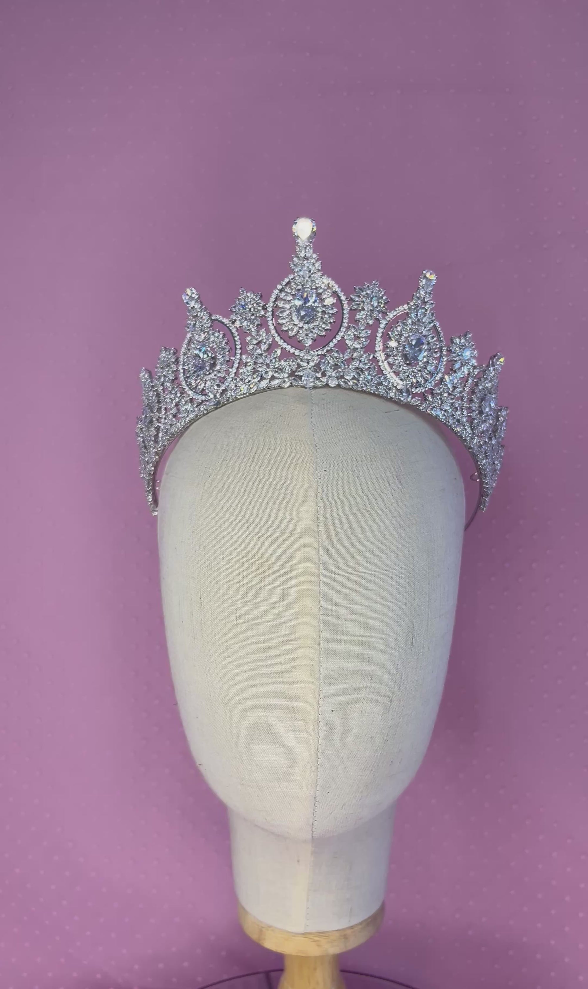 Adorina Tiara