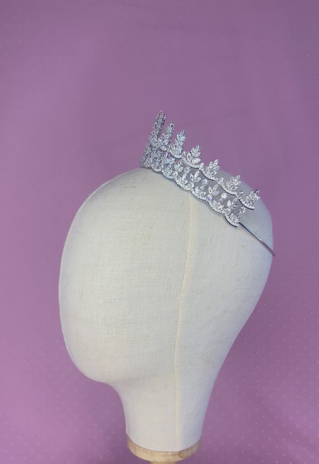 Avencia Tiara